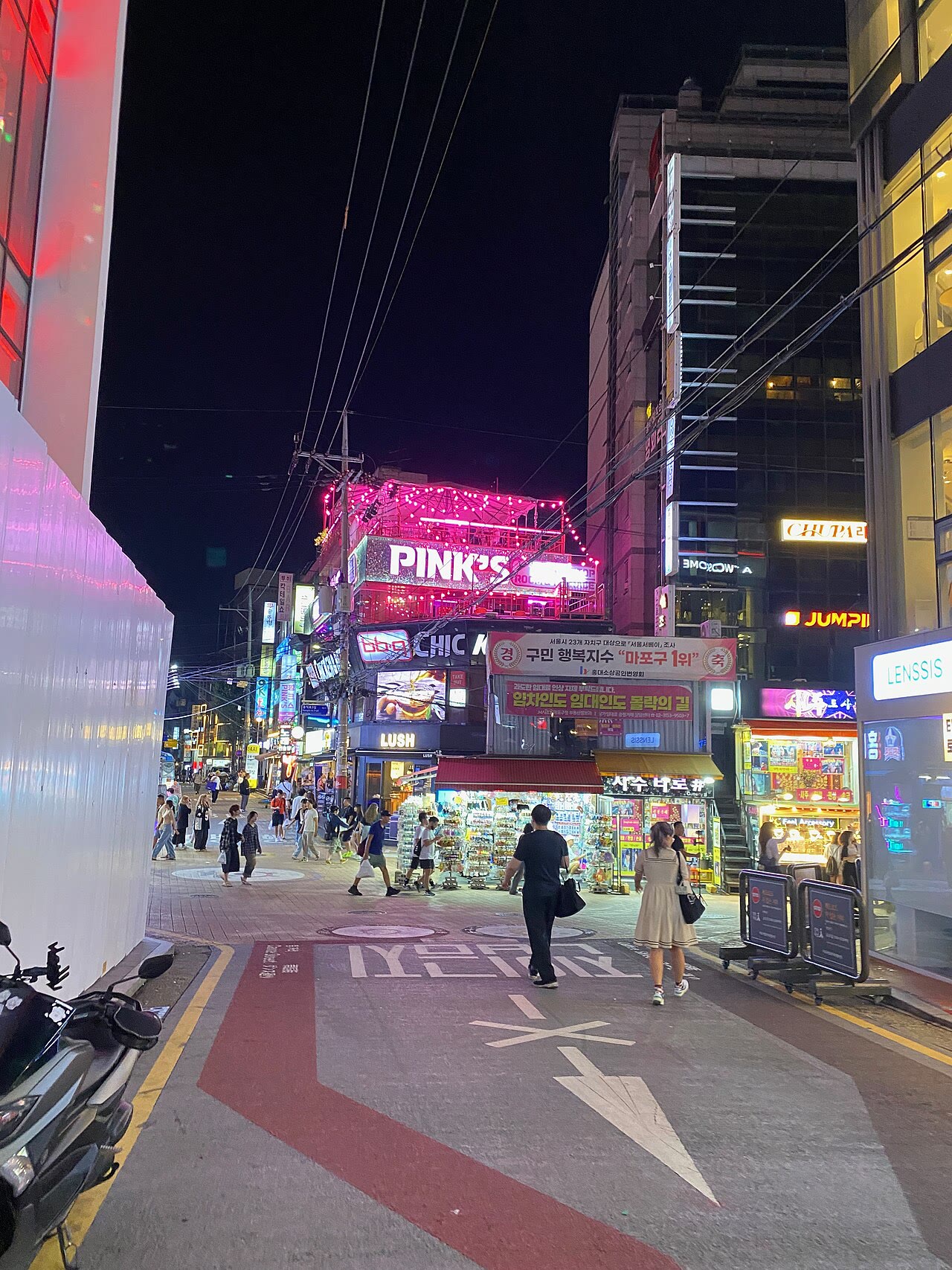 Hongdae 1.jpg · 영상과 별도 촬영된 대표 사진